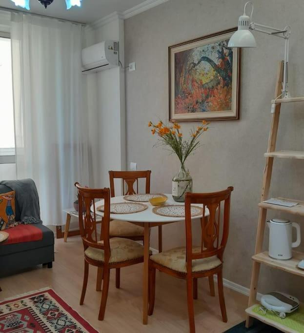 Bani'S Cozy Lovely Apt Tirana Kültér fotó