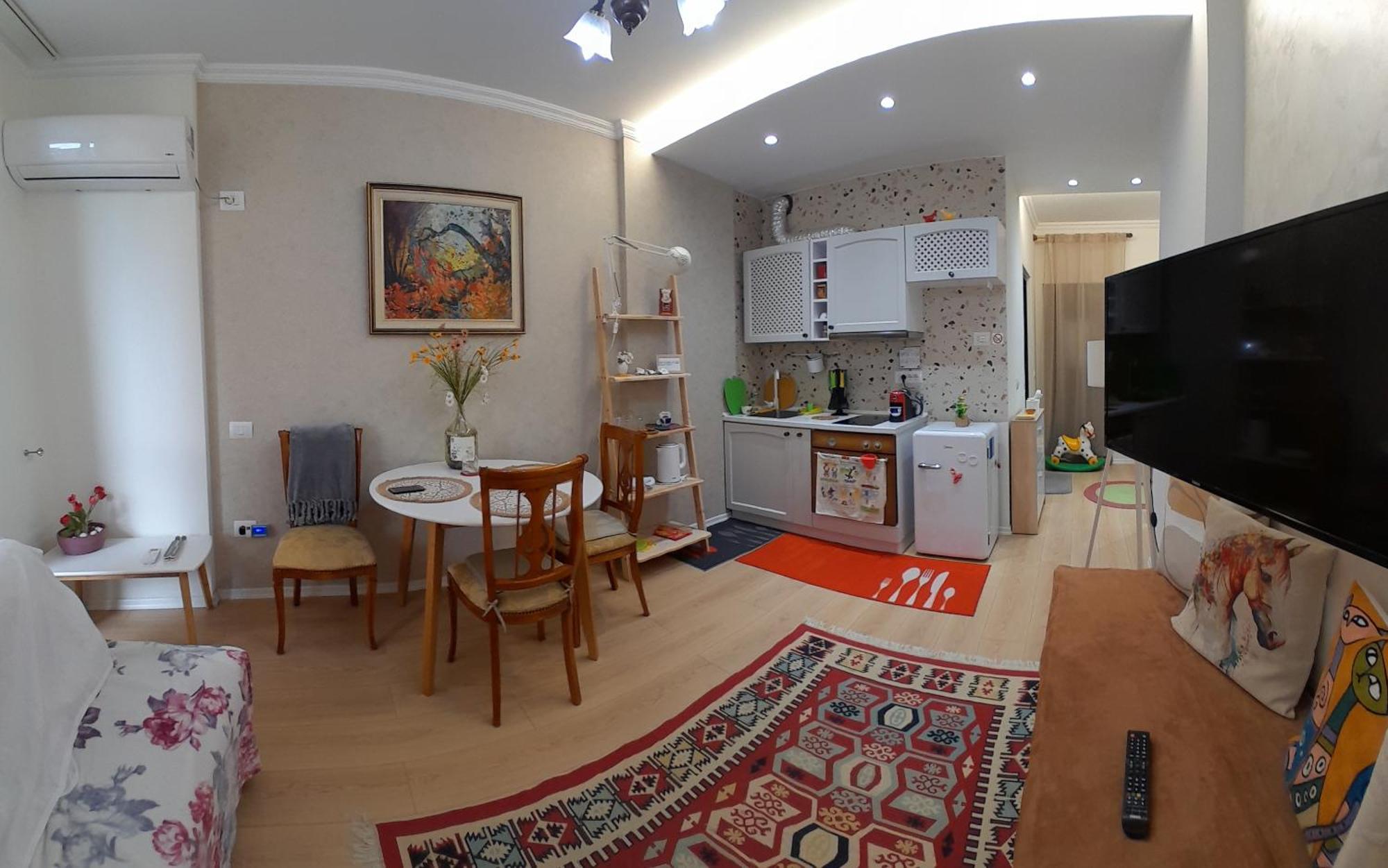 Bani'S Cozy Lovely Apt Tirana Kültér fotó
